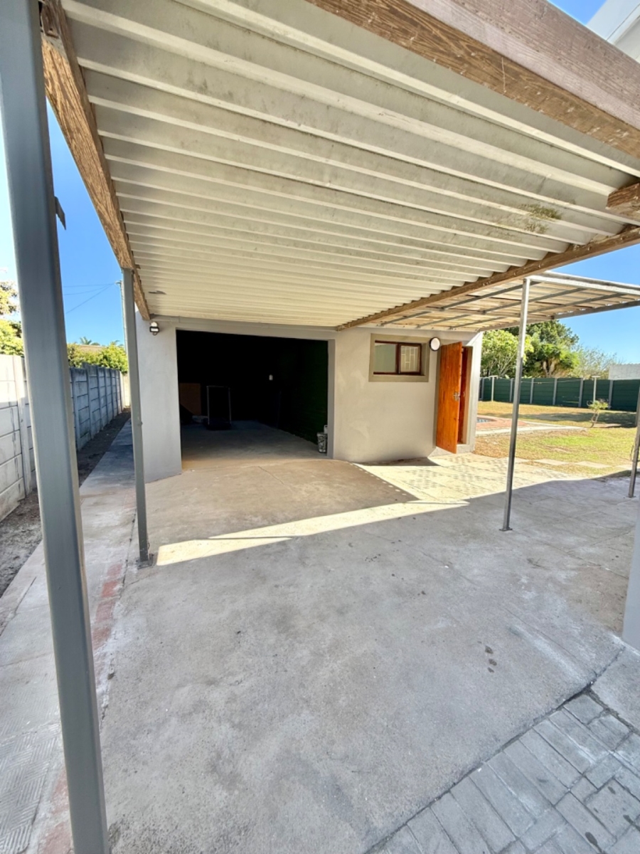 3 Bedroom Property for Sale in Kabega Park Eastern Cape